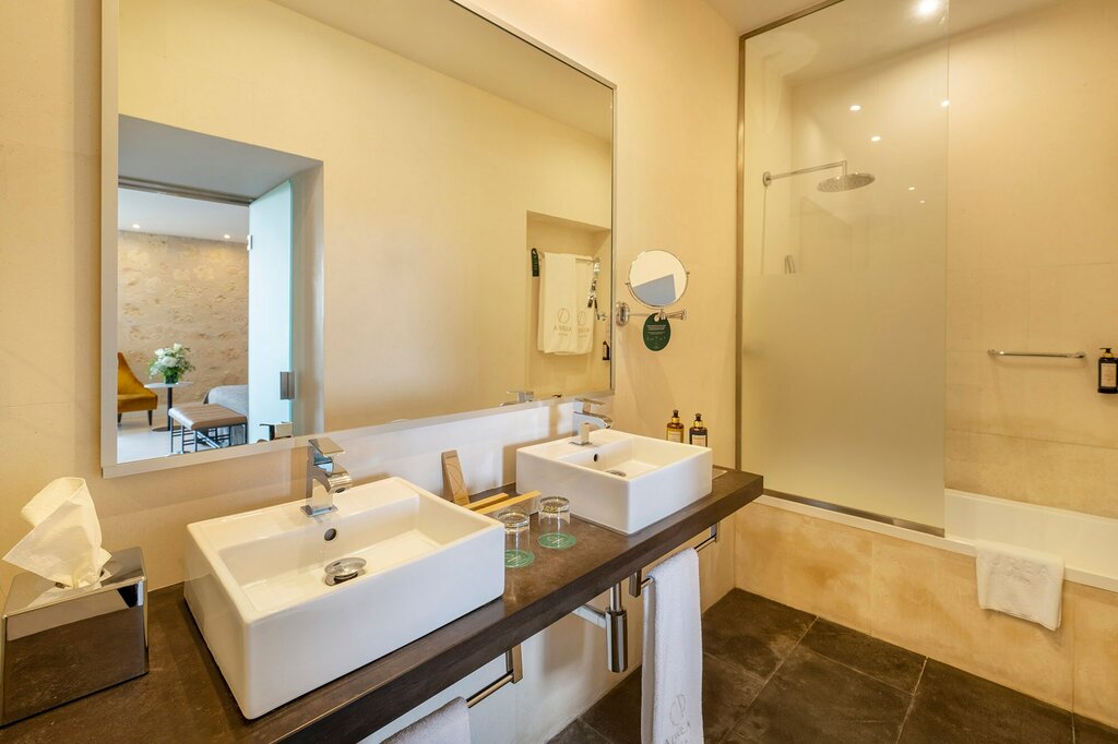 Hotel692
