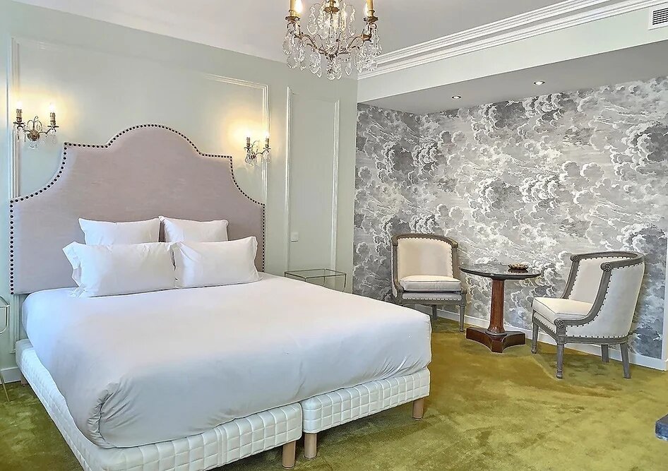 Hotel1281