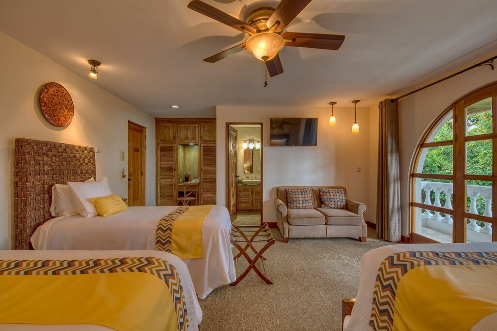 Hotel235