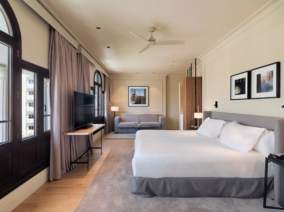 Hotel771