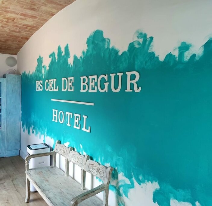 Hotel877