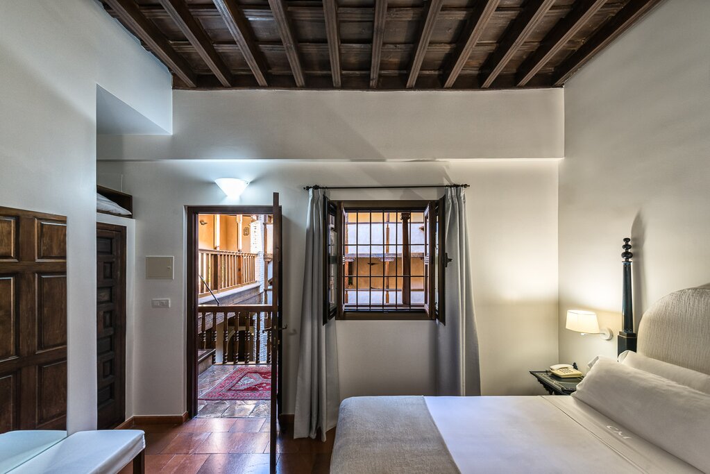Hotel708