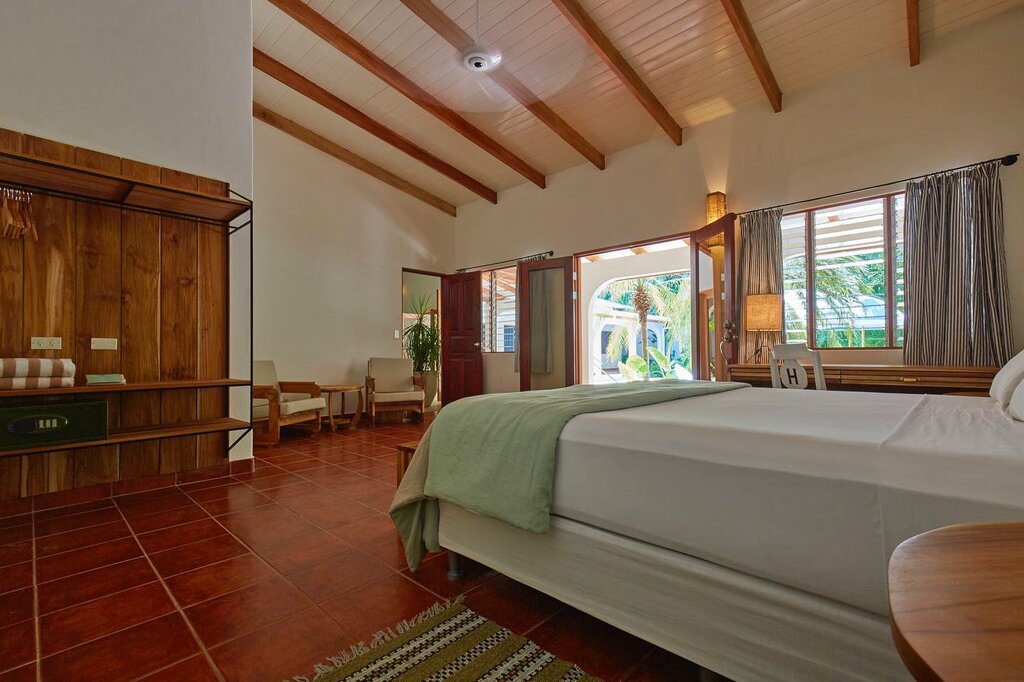 Hotel295
