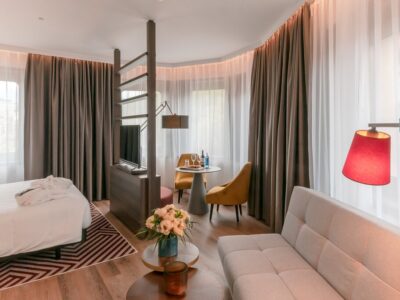 Hotel852