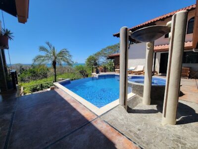 Hotel329