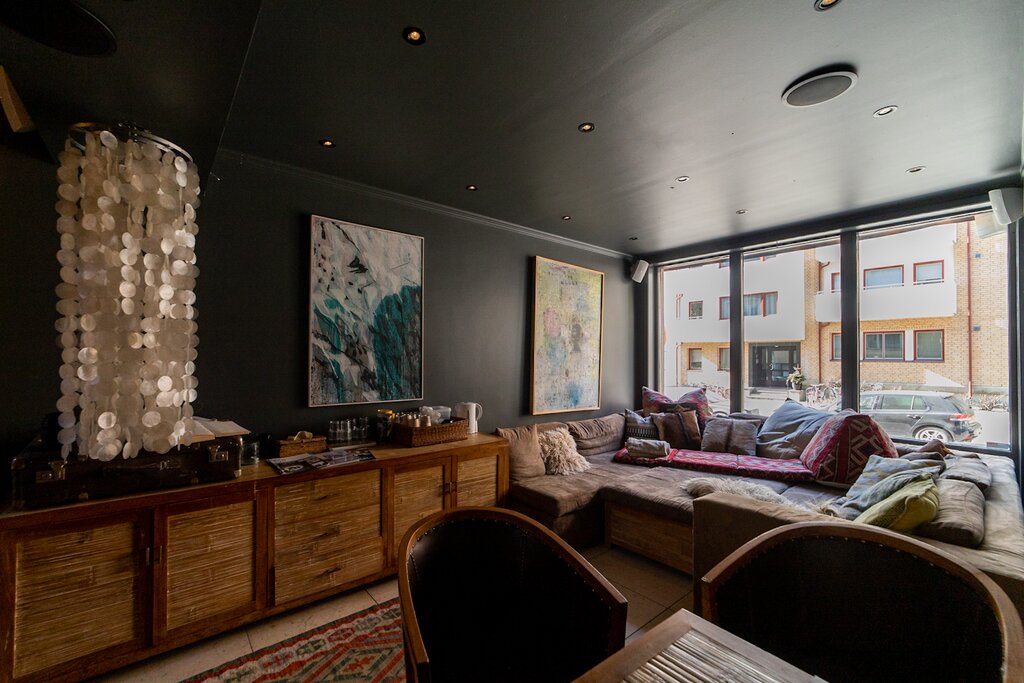 Hotel383
