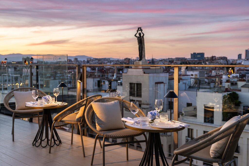 Hotel751