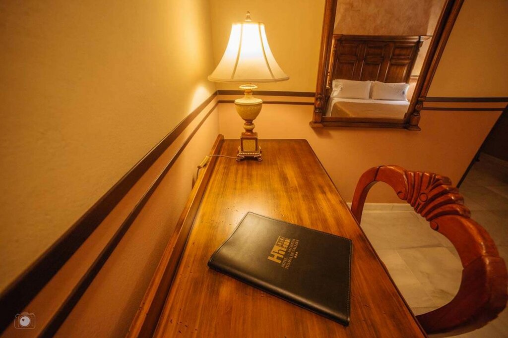 Hotel1100