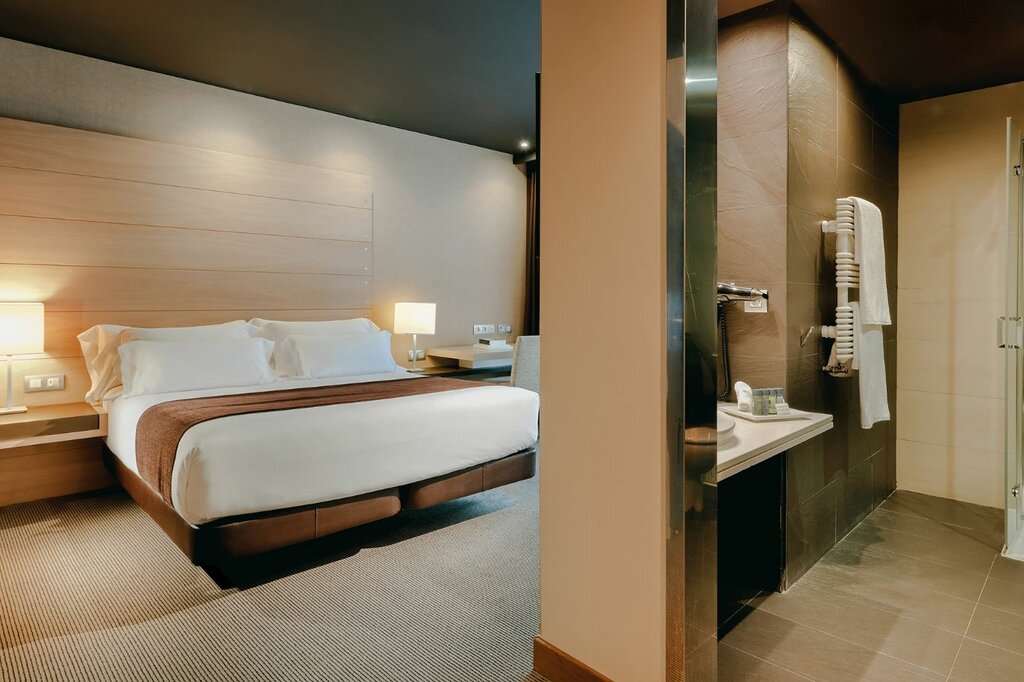 Hotel764
