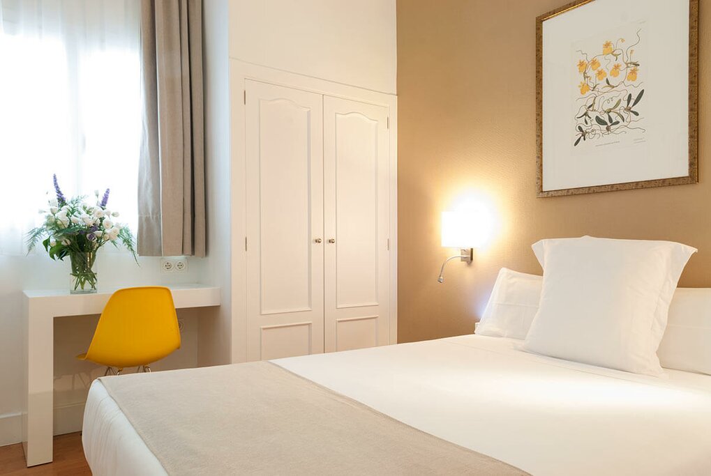 Hotel775