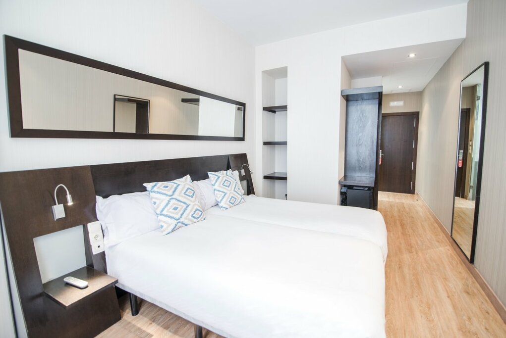 Hotel1102