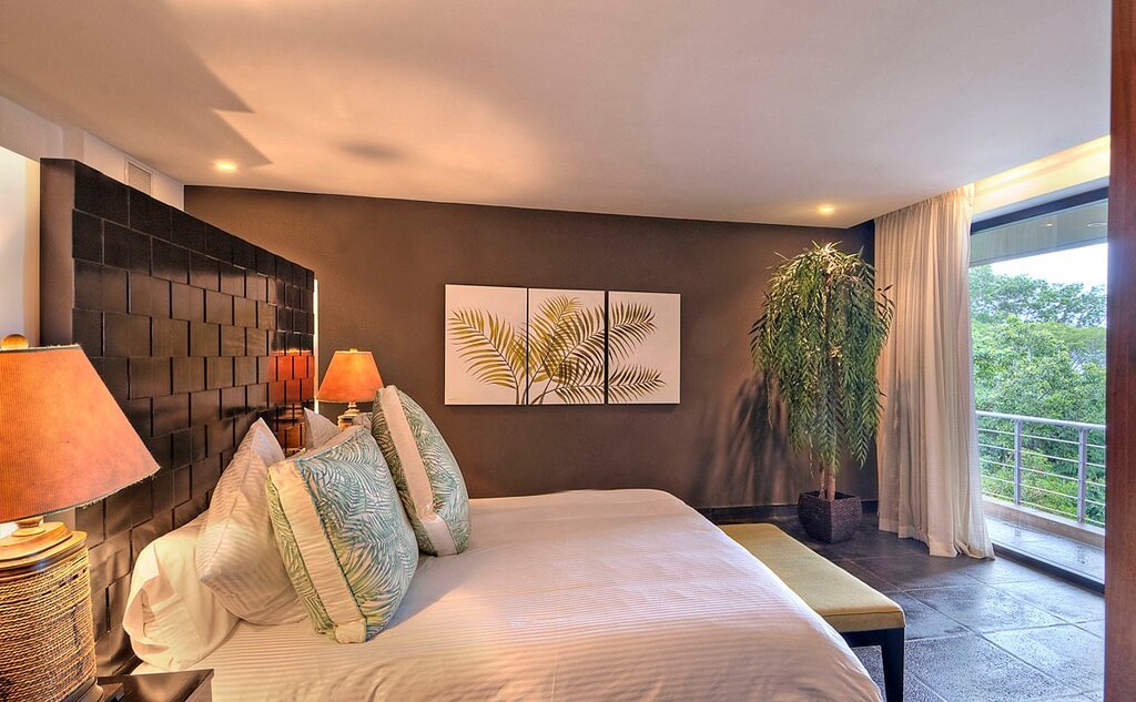Hotel180