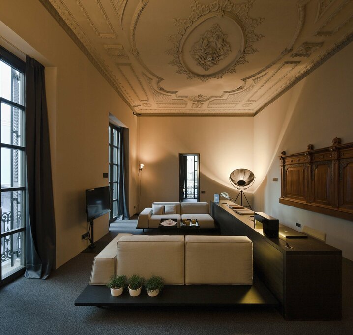 Hotel987