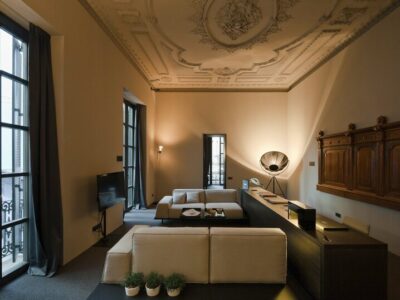 Hotel987