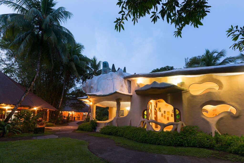 Hotel261