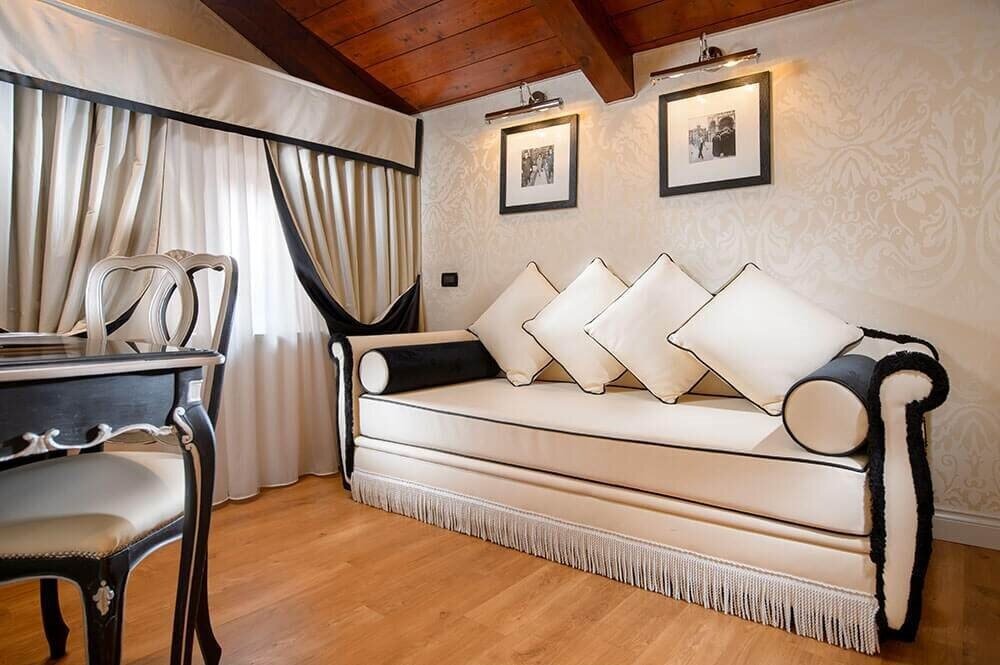 Hotel6