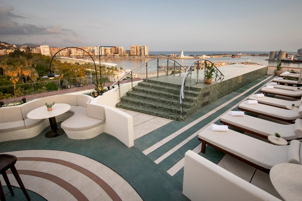 Hotel696