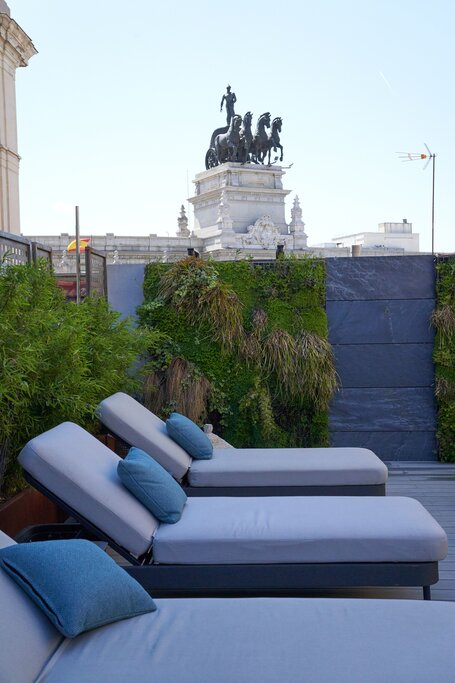 Hotel736