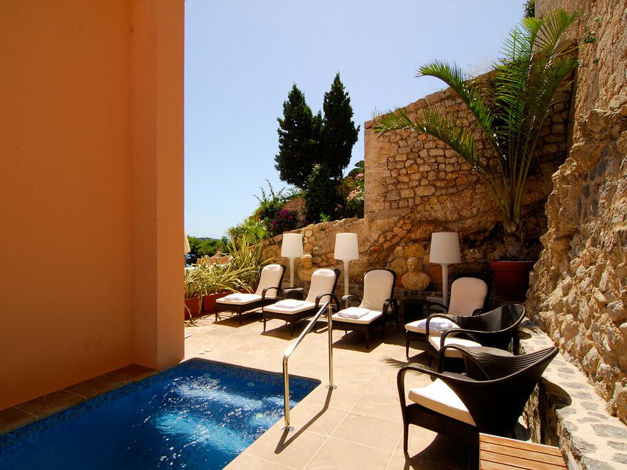 Hotel949