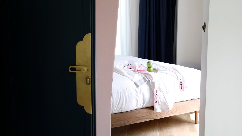 Hotel512