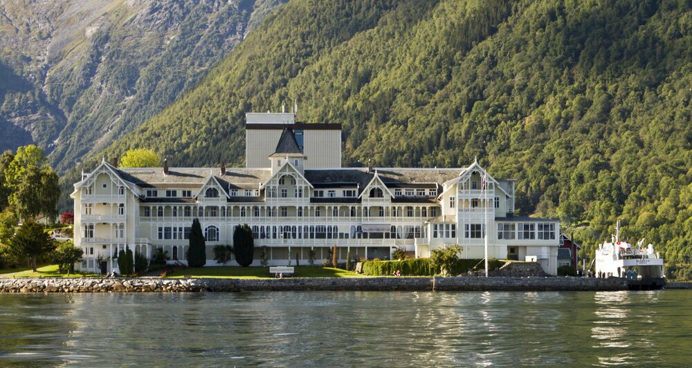 Hotel351