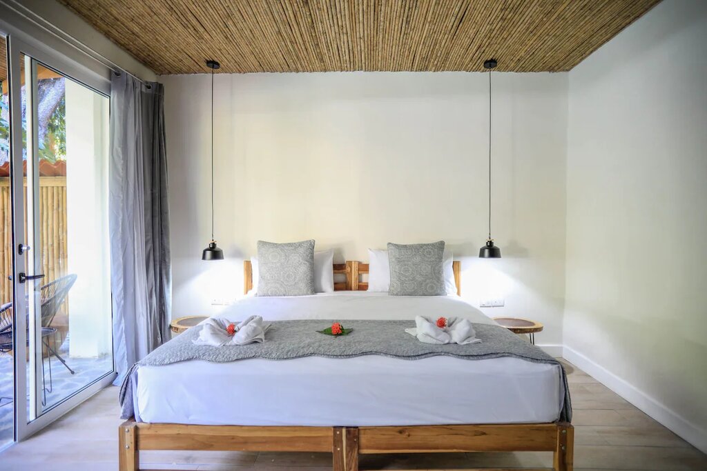 Hotel325