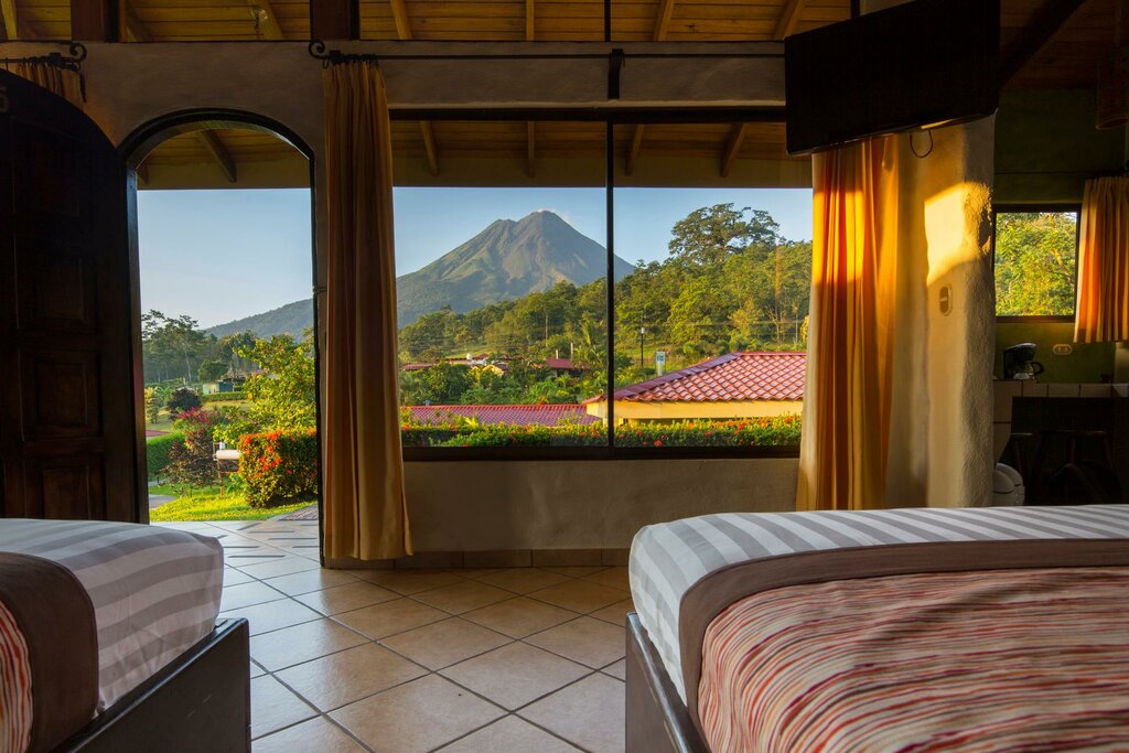 Hotel272