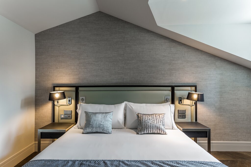 Hotel748
