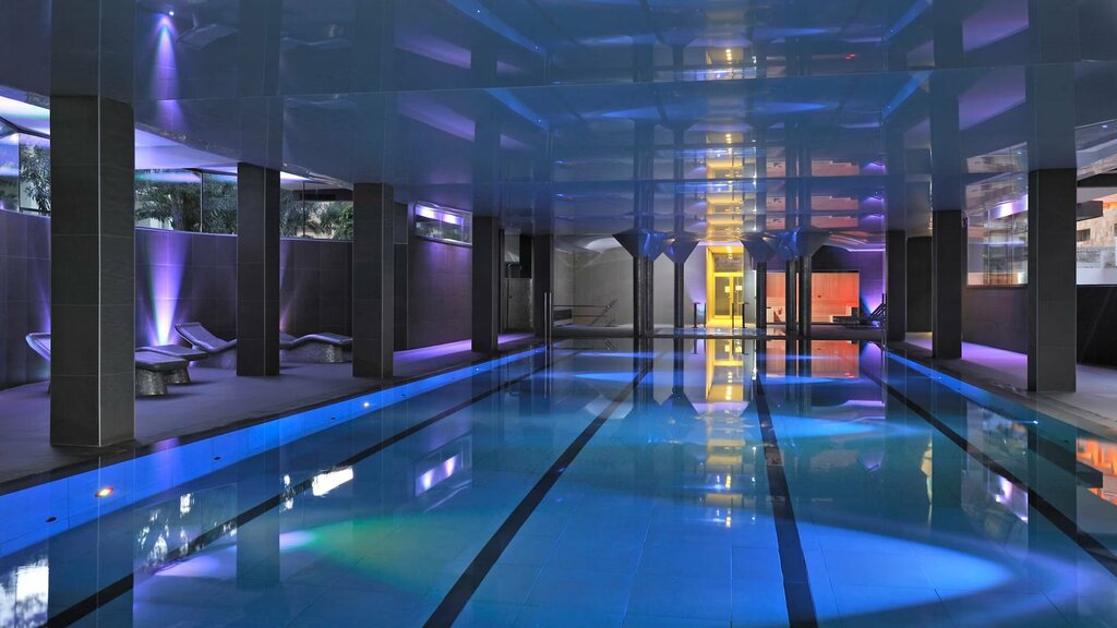 Hotel718