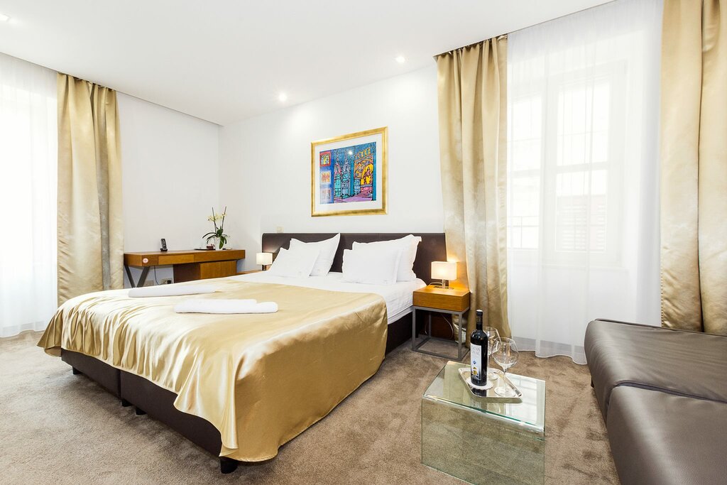 Hotel1348