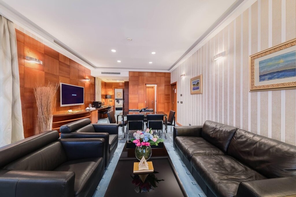 Hotel1336