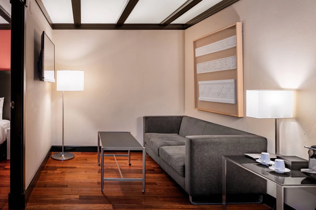 Hotel805