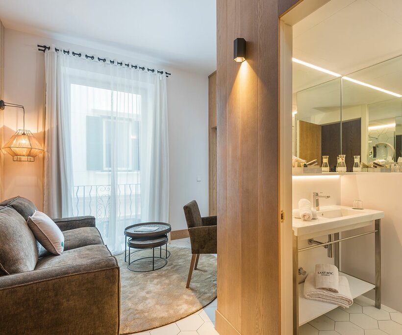 Hotel979