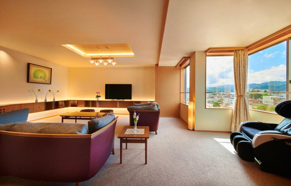 Hotel136
