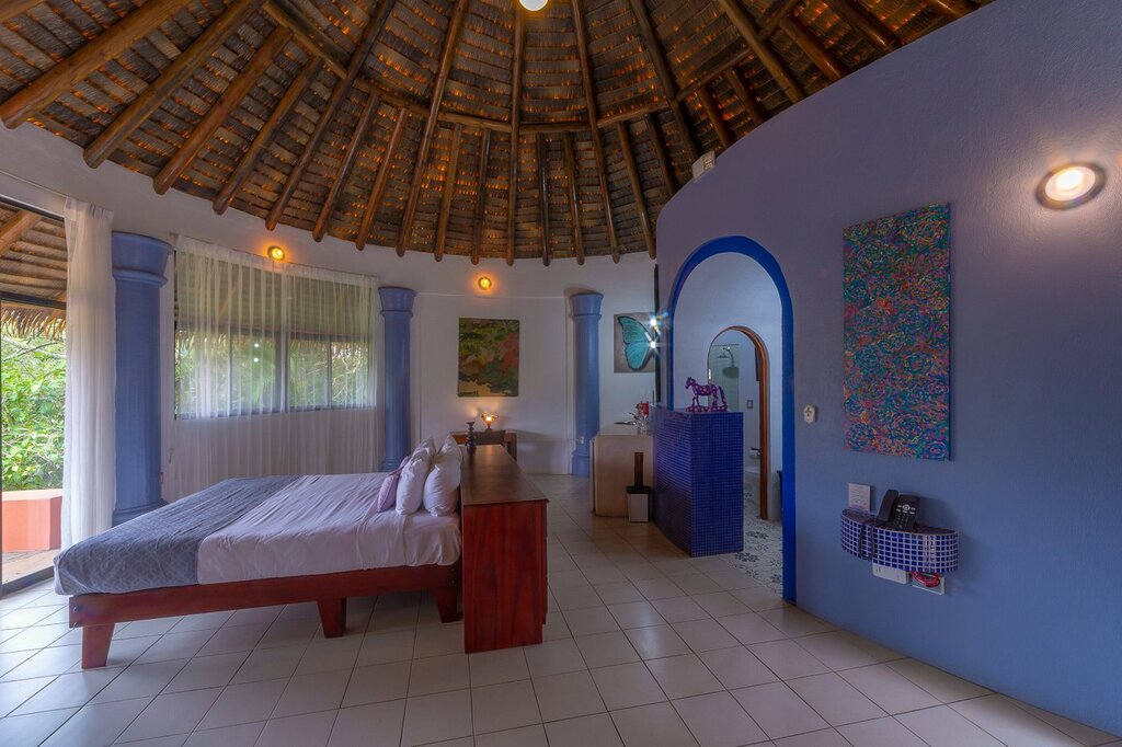Hotel270