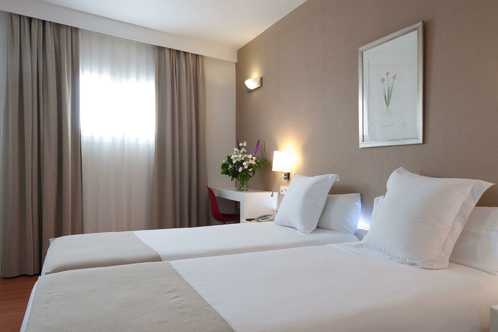 Hotel775