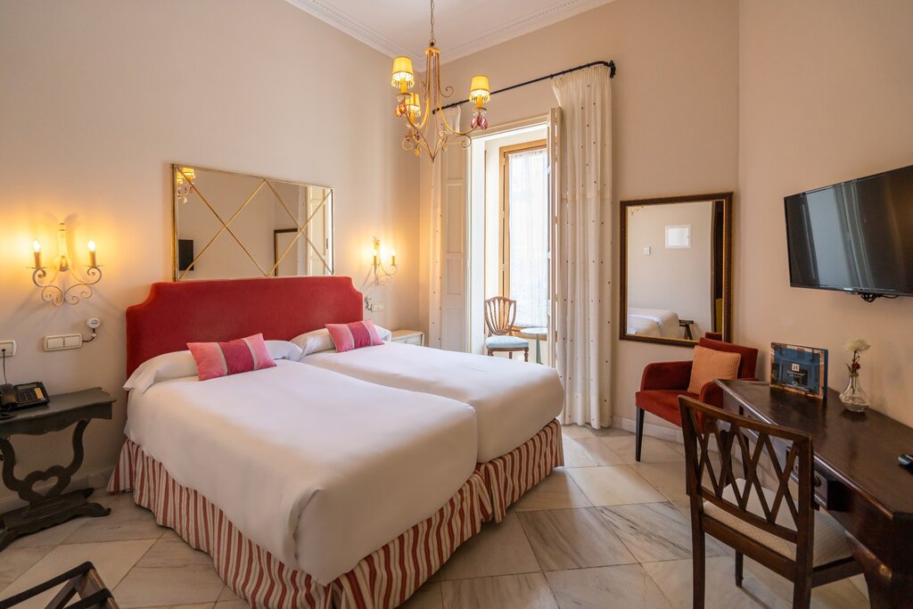 Hotel811