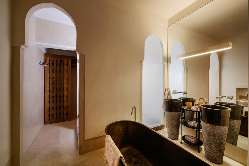 Hotel81