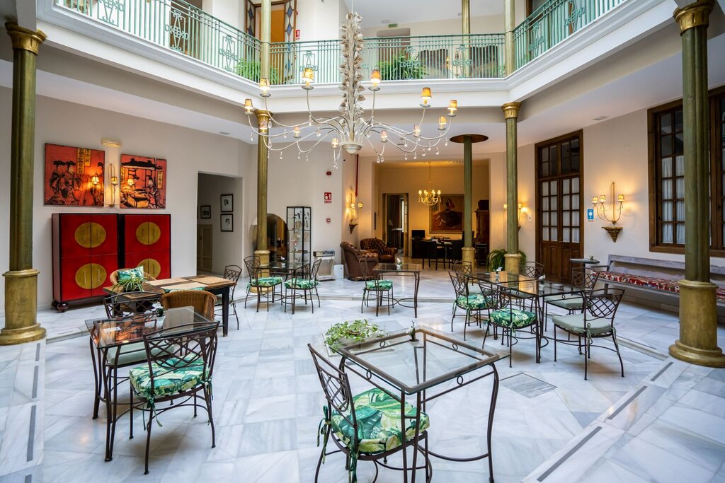 Hotel811