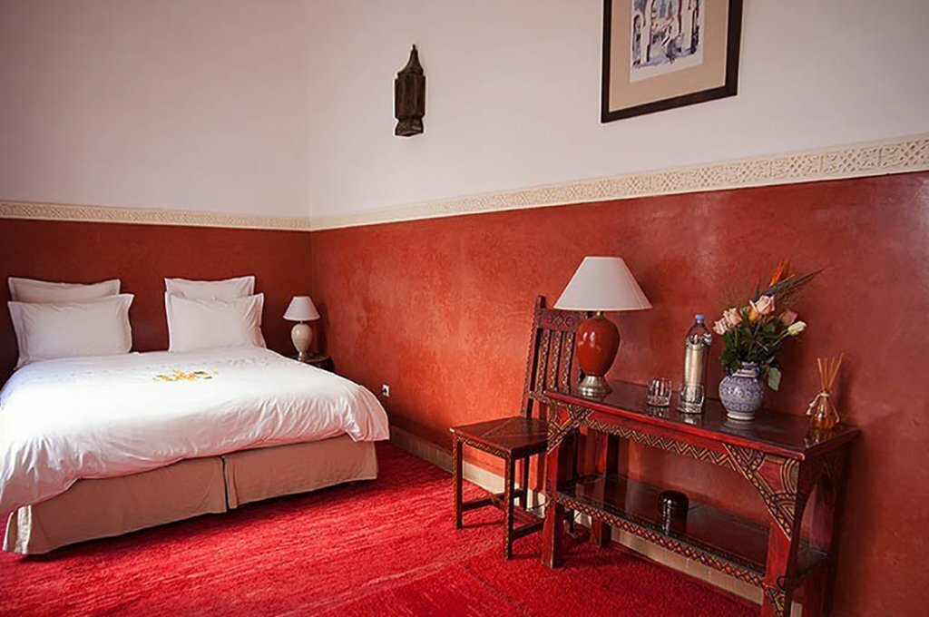 Hotel82