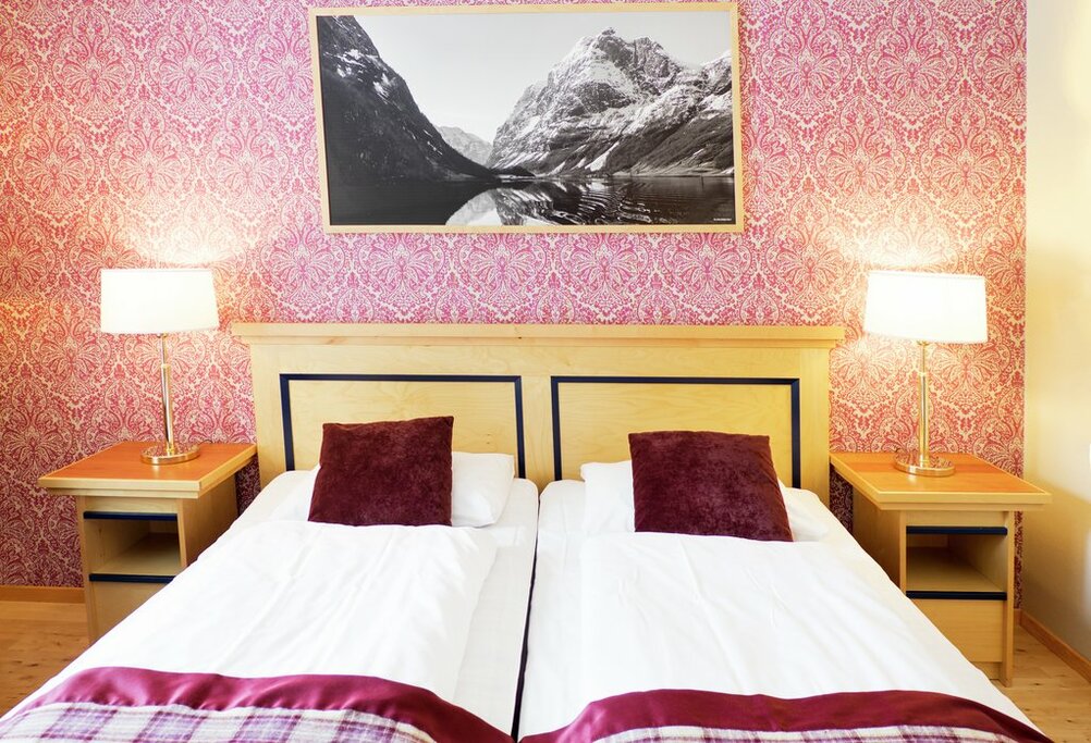 Hotel365
