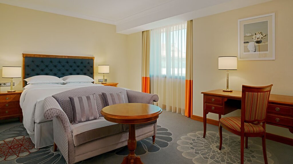 Hotel1365