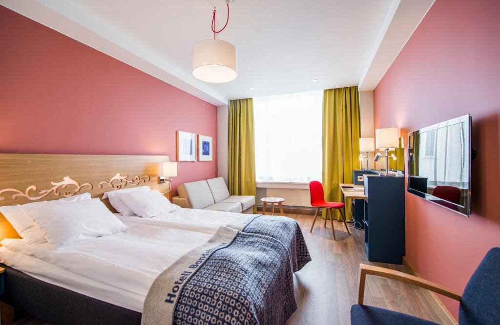 Hotel372