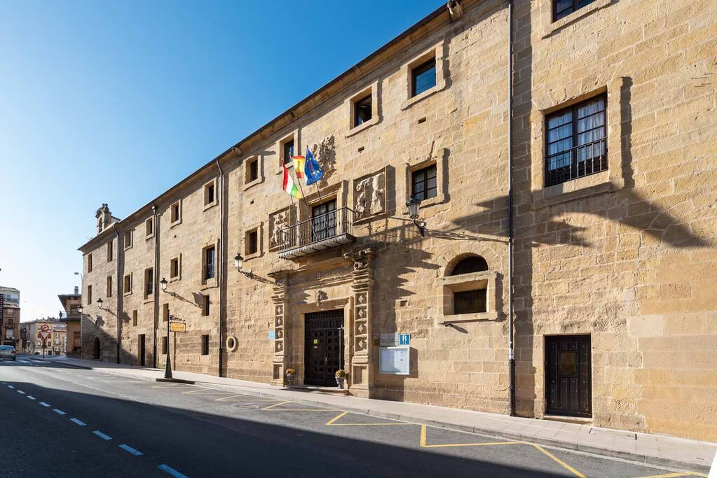 Hotel966
