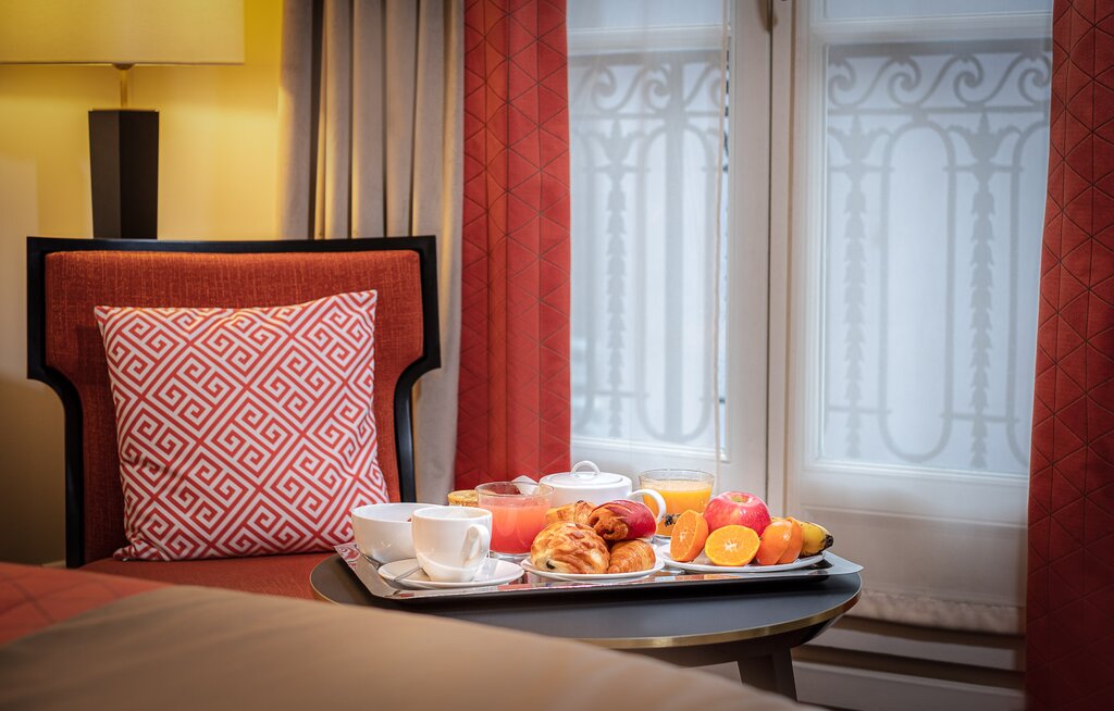 Hotel1300