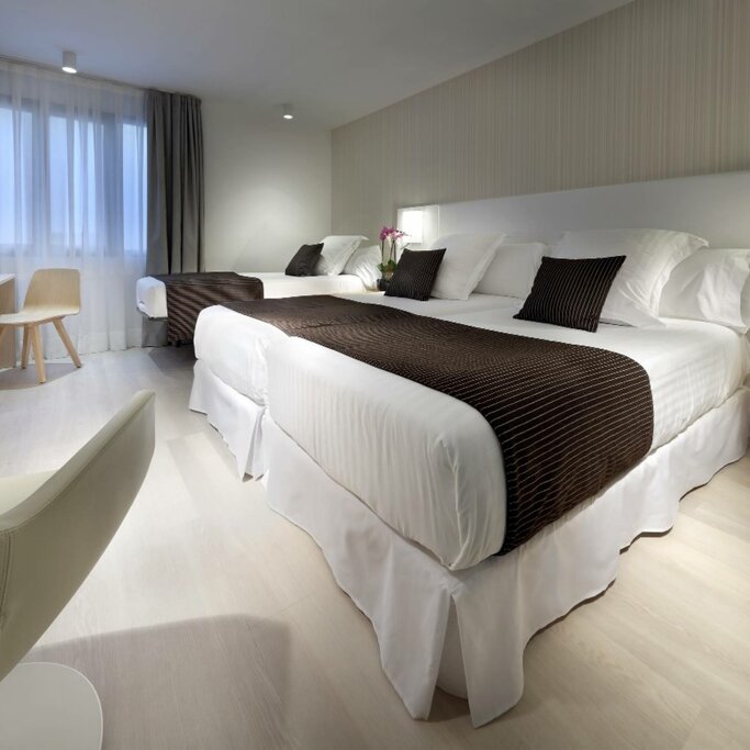 Hotel766