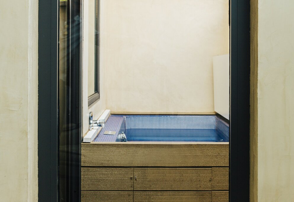 Hotel988