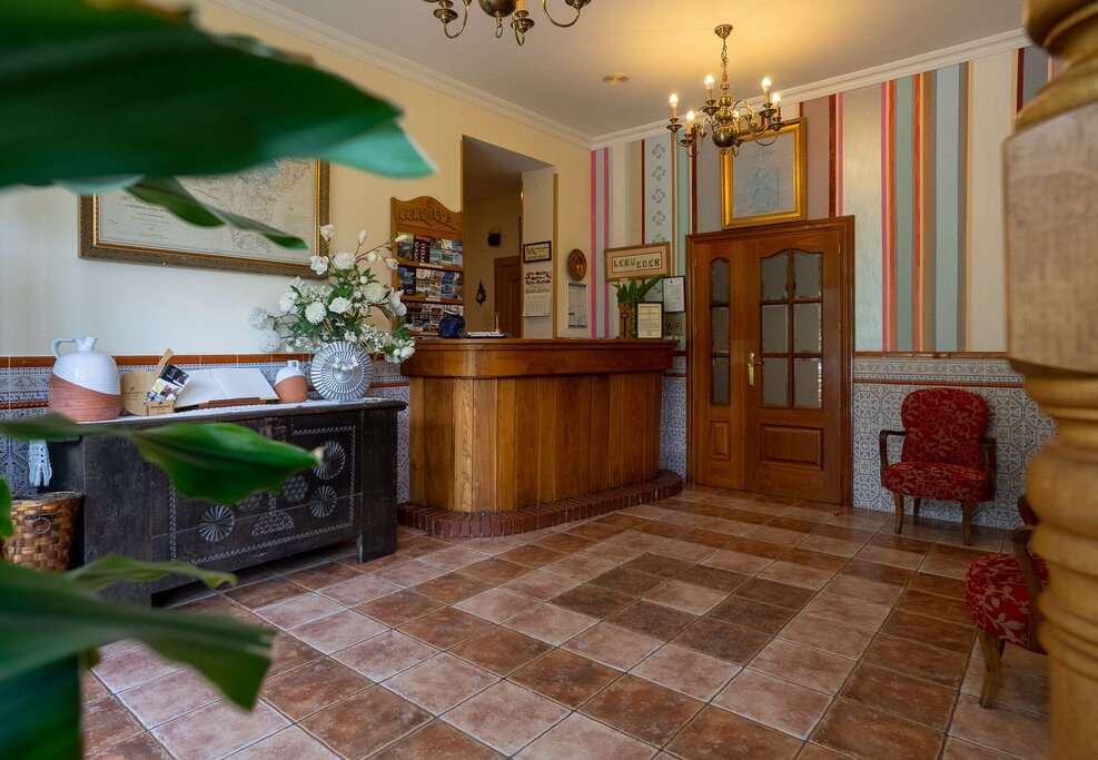 Hotel898