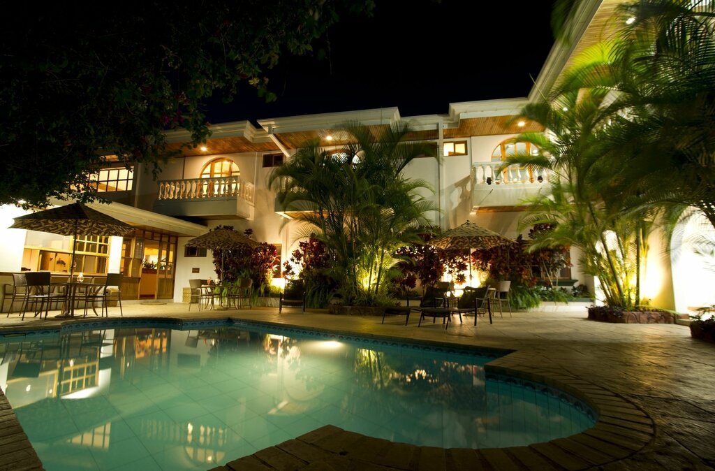 Hotel235