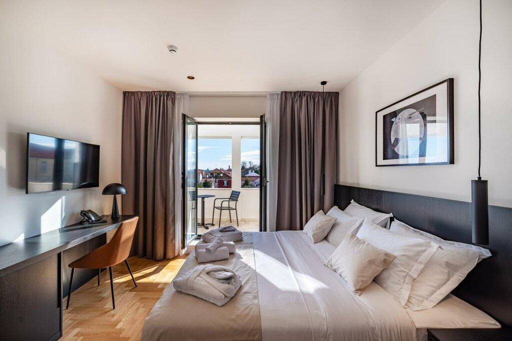 Hotel1367